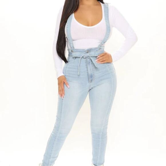 Fashion Nova Jean Overalls Womens Size 1 Waist 25 NWT - Picture 1 of 15